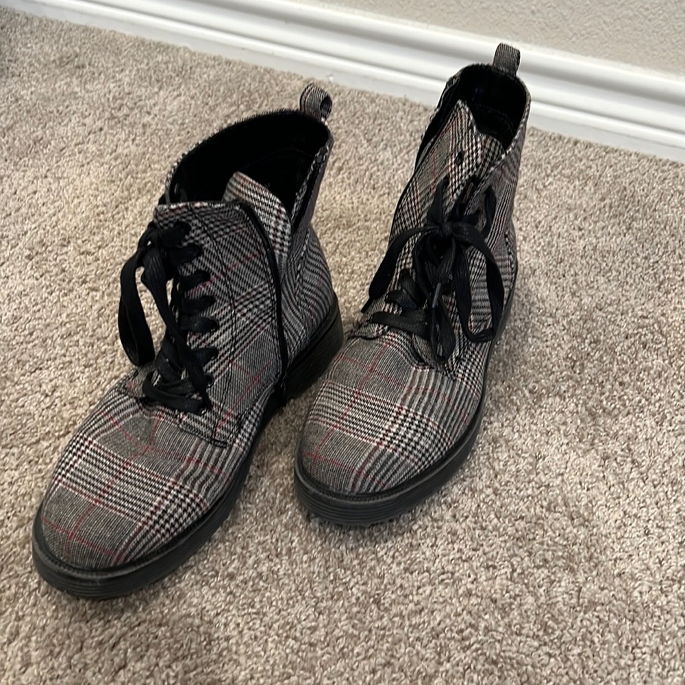 Grunge boots Wild fable